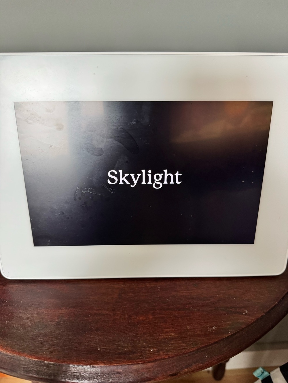 Skylight Model 102-CAL 10-inch digital calendar
